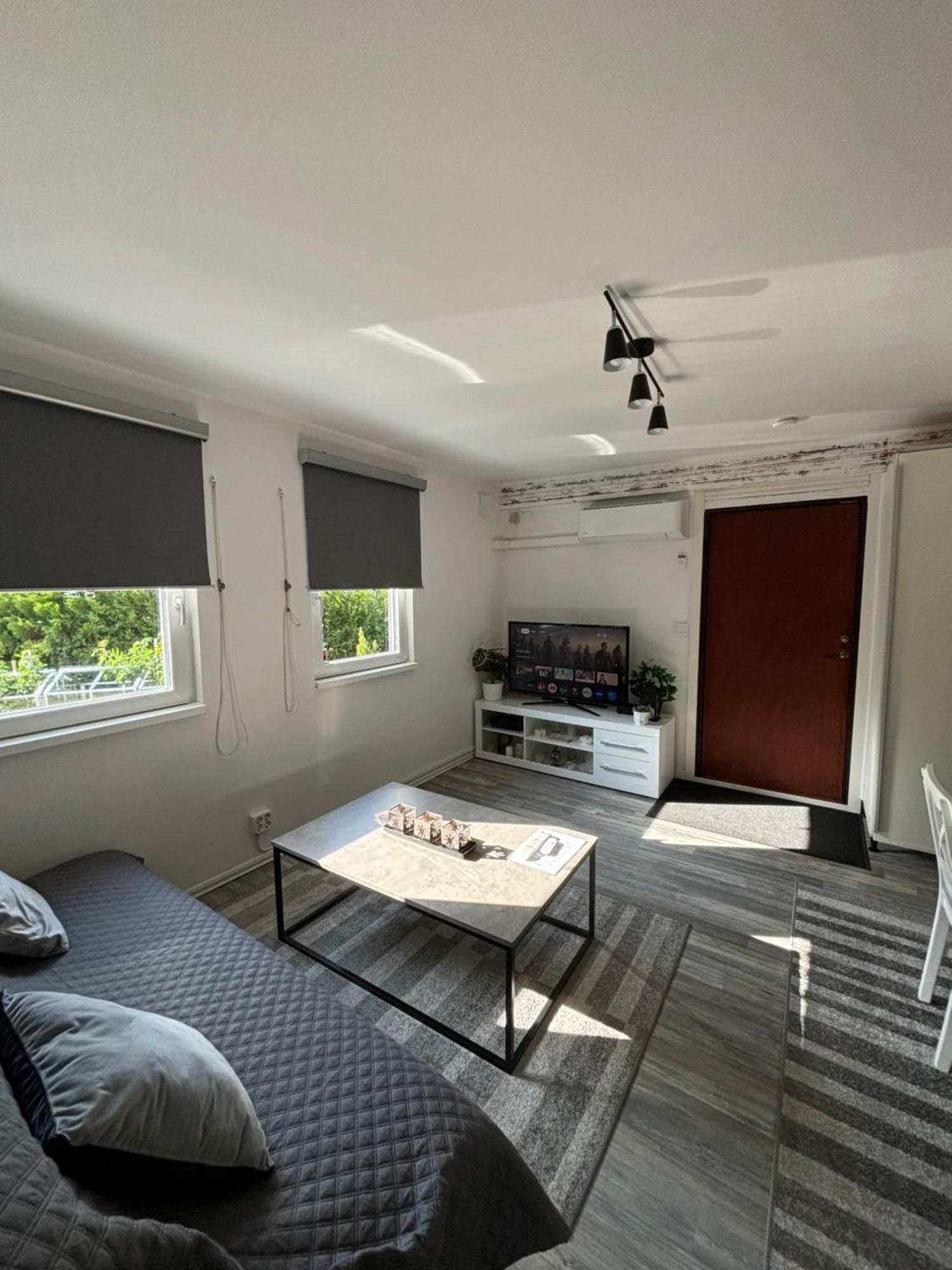 Videdal Apartment 2 Rooms - Own Entrance & Free Parking マルメ エクステリア 写真